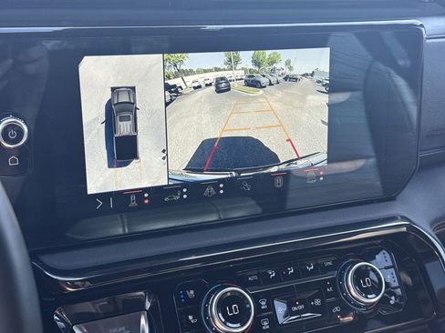 Used 2024 GMC Sierra 1500 AT4 w/ Technology Package image 25