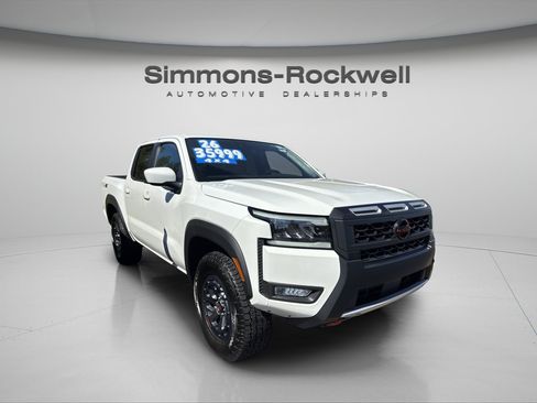 Used 2026 Nissan Frontier PRO-4X AWD/4WD image 6