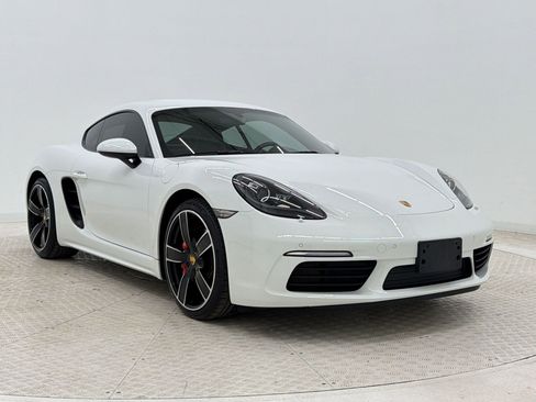 Used 2018 Porsche 718 Cayman S RWD image 7