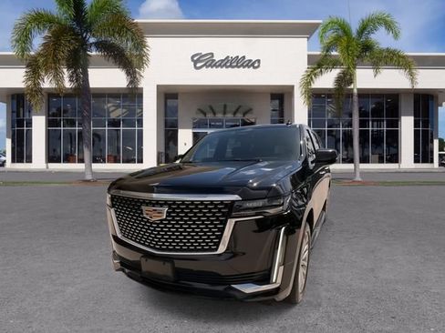Certified 2023 Cadillac Escalade ESV Luxury RWD image 5