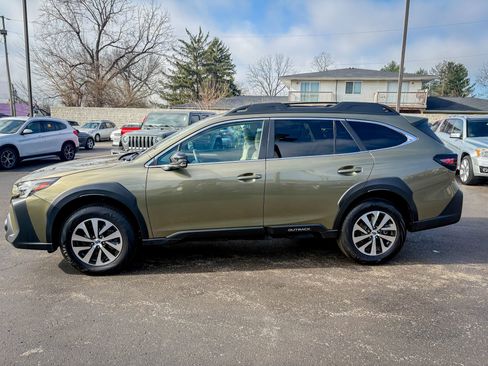 Used 2023 Subaru Outback Premium image 7