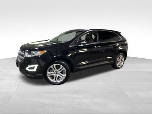 Used 2018 Ford Edge Titanium w/ Equipment Group 301A AWD/4WD image 3