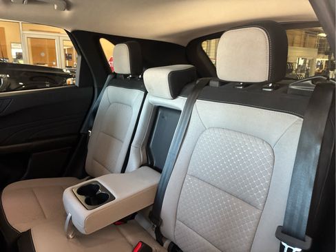 Certified 2023 Ford Escape Active AWD/4WD image 28