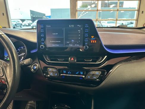 Certified 2022 Toyota C-HR XLE FWD image 23