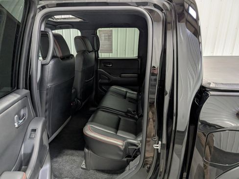 Used 2023 Nissan Frontier PRO-4X w/ Pro-4X Premium Package image 11