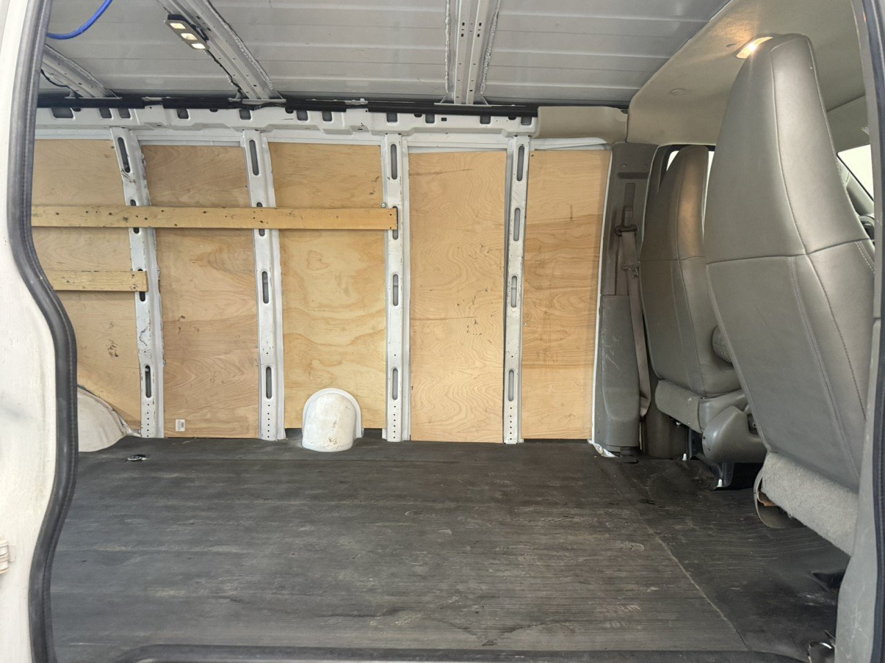 Used 2022 Chevrolet Express 2500 Extended w/ Driver Convenience Package RWD image 13