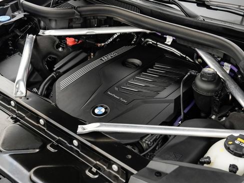 Used 2021 BMW X7 xDrive40i w/ Premium Package image 31