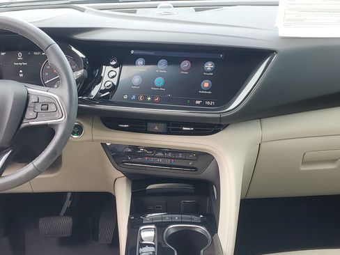 Used 2021 Buick Envision Essence FWD image 17