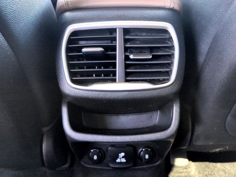 Used 2019 Hyundai Santa Fe FWD image 14