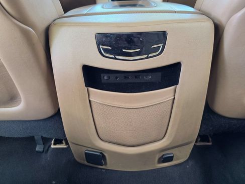 Used 2019 Cadillac Escalade ESV Platinum AWD/4WD image 19
