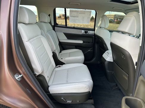 Used 2025 Hyundai Santa Fe Calligraphy image 23