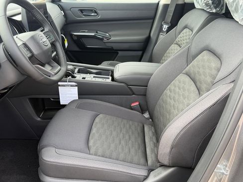 New 2026 Nissan Pathfinder SV image 11