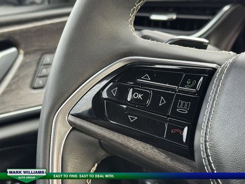 Used 2023 Jeep Grand Cherokee L Overland image 16