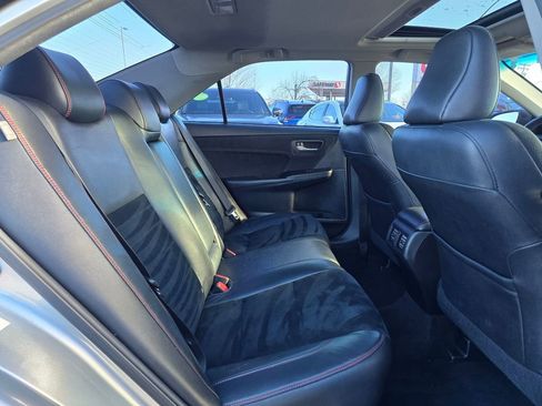 Used 2015 Toyota Camry XSE image 12