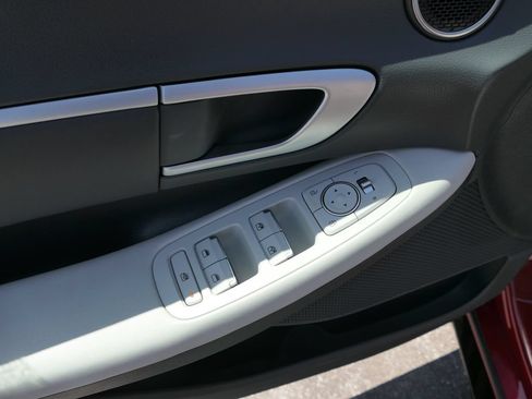 Certified 2025 Hyundai Sonata SEL FWD image 14