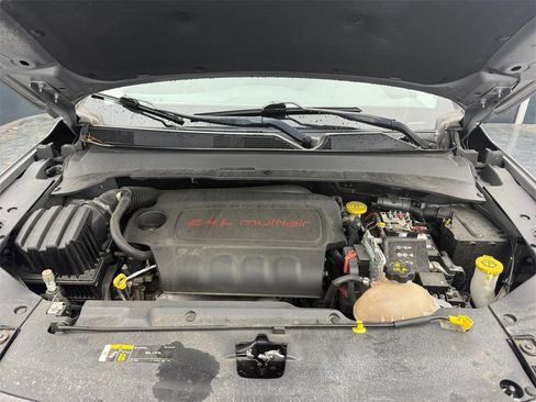 Used 2019 Jeep Compass Latitude w/ Cold Weather Group image 25