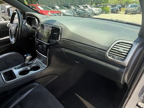Used 2021 Jeep Grand Cherokee Laredo X RWD image 18