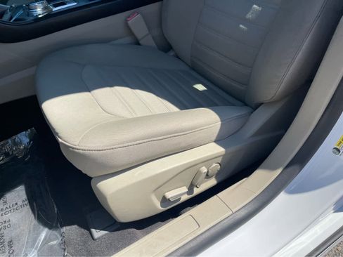 Used 2020 Ford Fusion SE AWD/4WD image 13