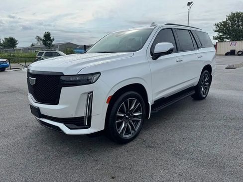 Used 2021 Cadillac Escalade Sport w/ LPO, Illumination Package AWD/4WD image 3