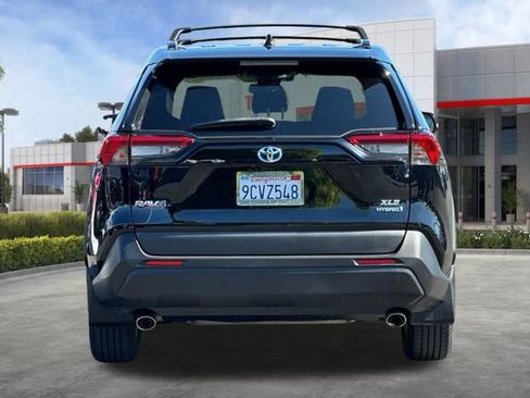Certified 2022 Toyota RAV4 XLE w/ Convenience Package AWD/4WD image 6