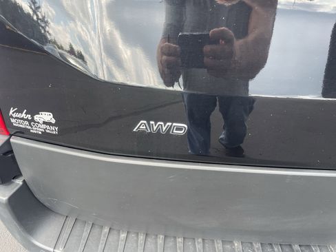 Used 2023 Ford Transit 350 XLT image 5