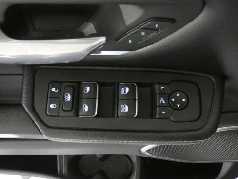 Used 2025 RAM 1500 Laramie w/ Sport Appearance Package AWD/4WD image 24