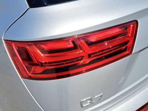 Used 2019 Audi Q7 3.0T Prestige image 39