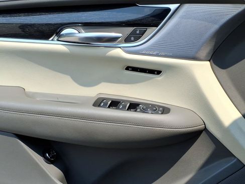 Used 2021 Cadillac XT6 Premium Luxury FWD image 20
