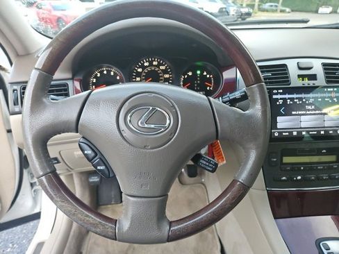 Used 2004 Lexus ES 330 image 10