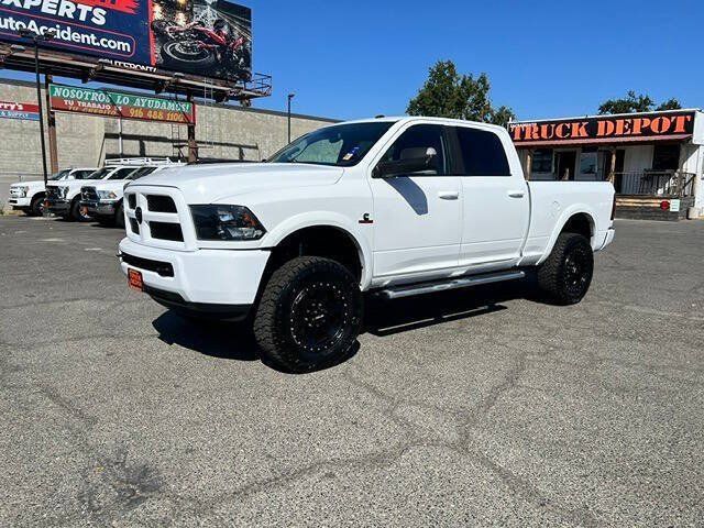 Used 2015 RAM 2500 SLT AWD/4WD image 2
