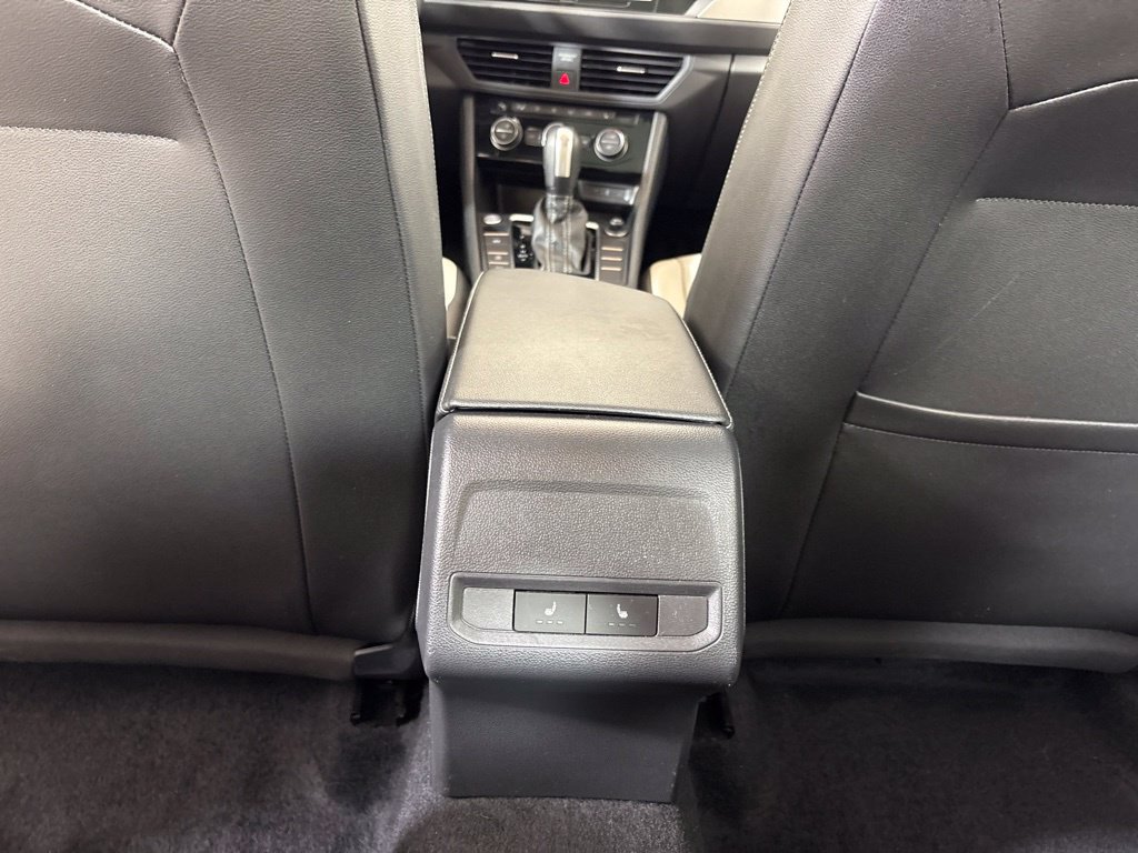 Used 2021 Volkswagen Jetta R-Line w/ R-Line Cold Weather Package FWD image 25