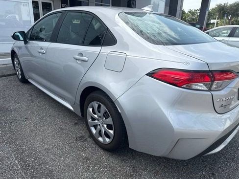 Certified 2022 Toyota Corolla LE FWD image 2