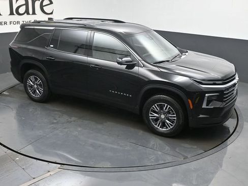 New 2026 Chevrolet Traverse LT w/ Enhanced Driving Package AWD/4WD image 17