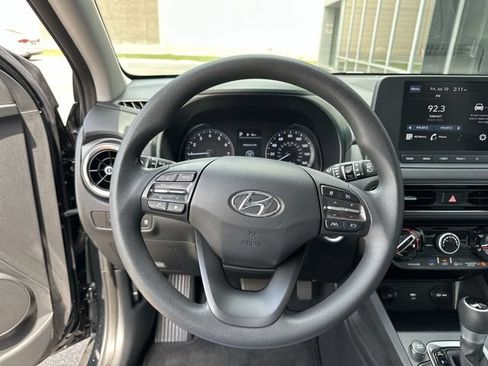 Used 2023 Hyundai Kona SEL AWD/4WD image 15