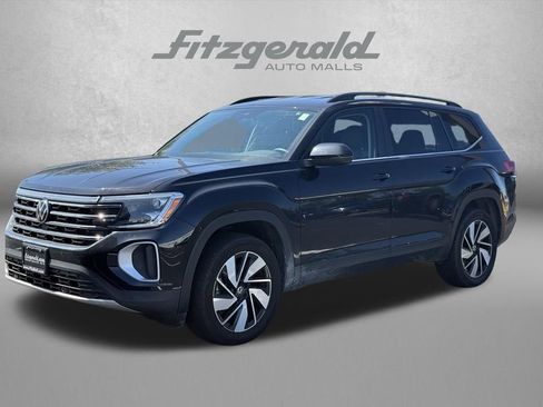 Used 2026 Volkswagen Atlas SE AWD/4WD image 2