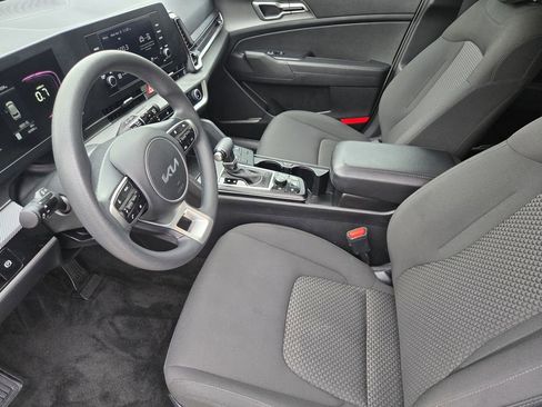 Certified 2023 Kia Sportage LX image 18