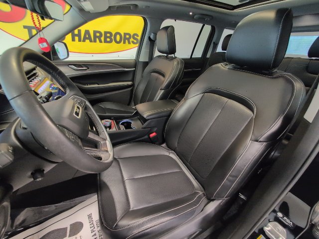 Used 2024 Jeep Grand Cherokee Limited w/ Luxury Tech Group II AWD/4WD image 12