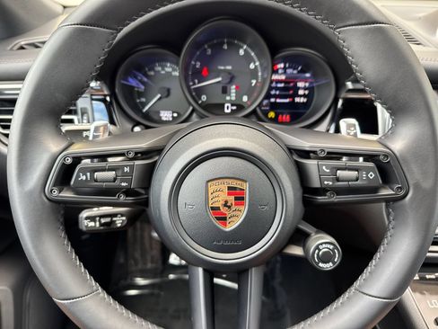 Certified 2026 Porsche Macan AWD/4WD image 27