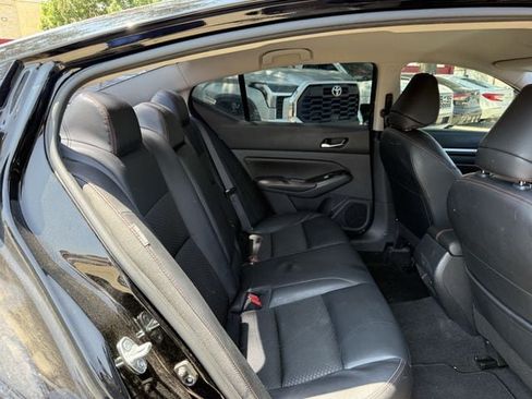 Used 2023 Nissan Altima 2.5 SR FWD image 30