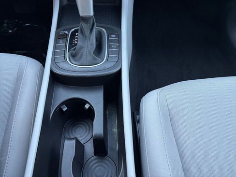 Used 2025 Hyundai Kona SEL image 41