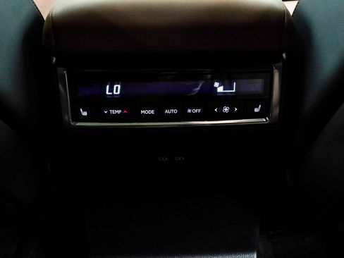 Used 2024 Lexus GX 550 w/ Accessory Package (2T) AWD/4WD image 25