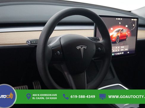 Used 2023 Tesla Model Y Performance AWD/4WD image 19