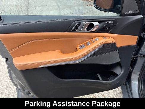 Used 2023 BMW X7 xDrive40i w/ Premium Package image 12