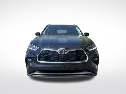 New 2026 Toyota Highlander Limited image 8