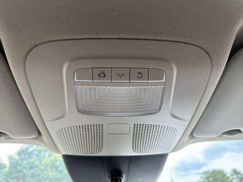 Used 2023 Mercedes-Benz Metris Passenger image 22