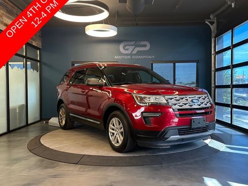 Used 2019 Ford Explorer XLT AWD/4WD image 1