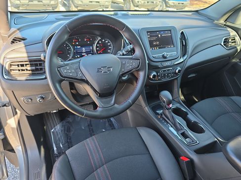 Used 2023 Chevrolet Equinox RS image 17