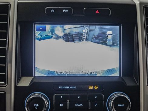 Used 2021 Ford F250 Lariat w/ Lariat Value Package AWD/4WD image 21