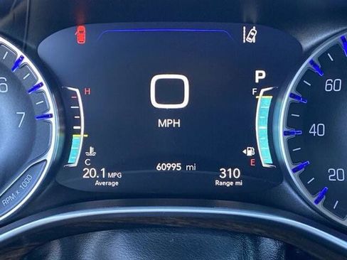 Certified 2023 Chrysler Pacifica Limited image 16