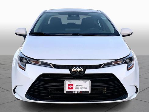 Certified 2025 Toyota Corolla LE image 3